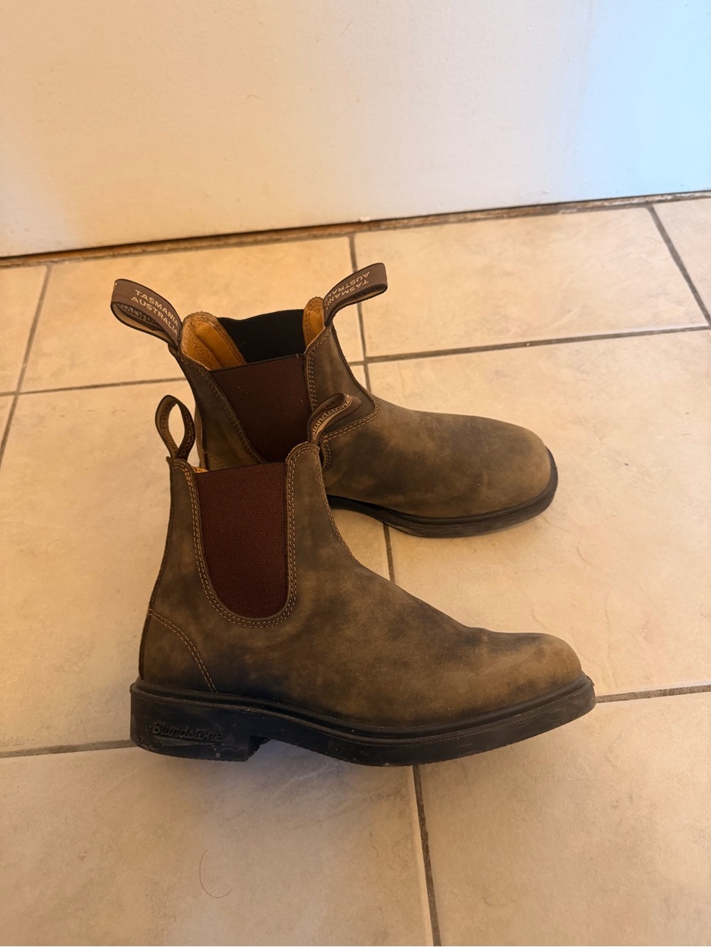 Blundstone Women's Rustic Brown Leather Chisel Toe Boots #1306